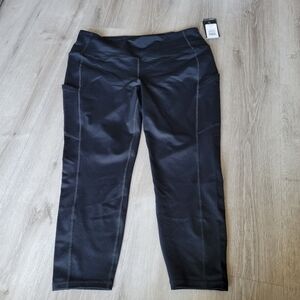 Black Torrid active crop leggings 2x